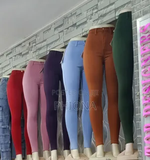 Fashionable High Waisted Jeans