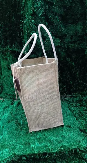Jute Bags With White Handles