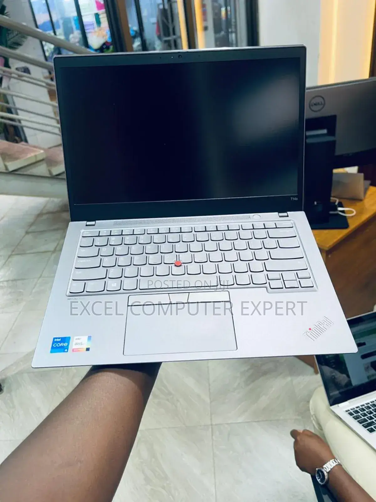New Laptop Lenovo ThinkPad T14s G4 8GB Intel Core i7 SSD 512GB