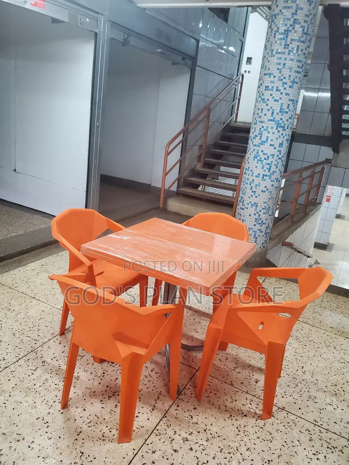 Restaurant Plastic Chairs and Table High Quality Plastic