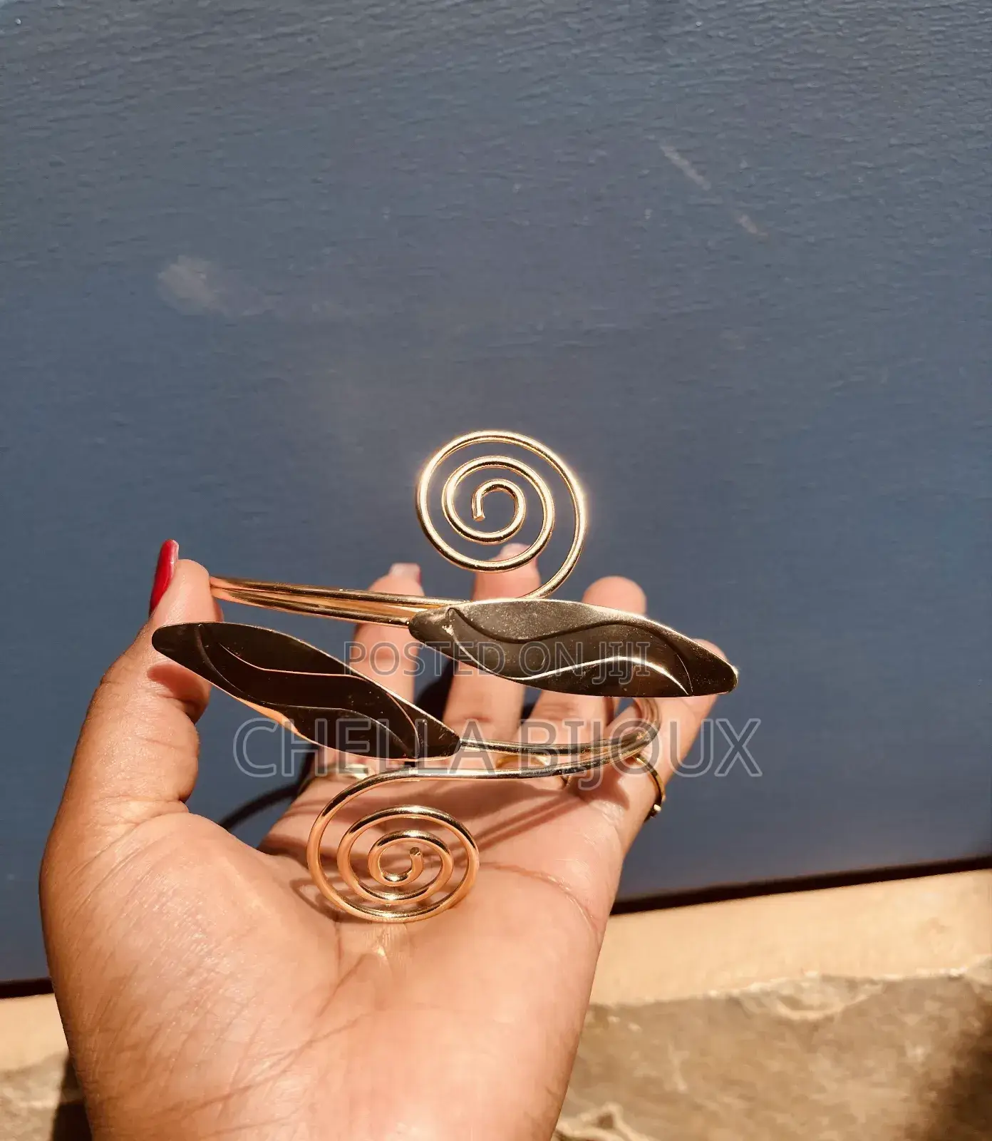 Ladies' Arm Cuff