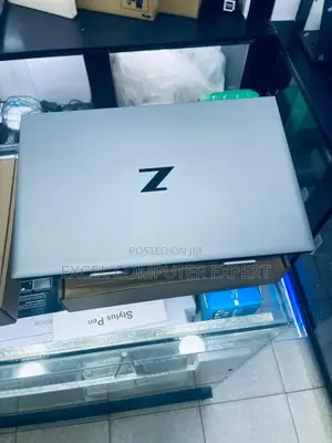 New Laptop HP ZBook Studio X360 15 G6 16GB Intel Core I7 SSD 512GB