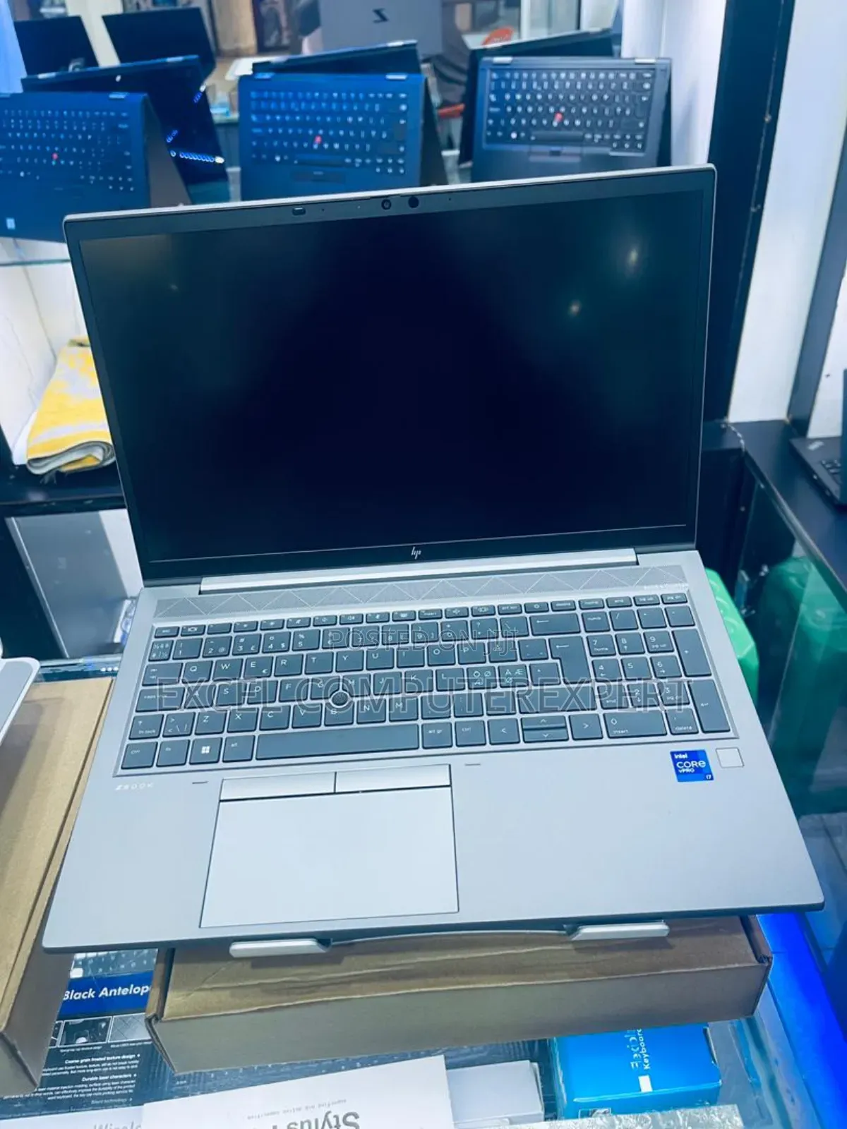 New Laptop HP ZBook Studio X360 15 G6 16GB Intel Core I7 SSD 512GB