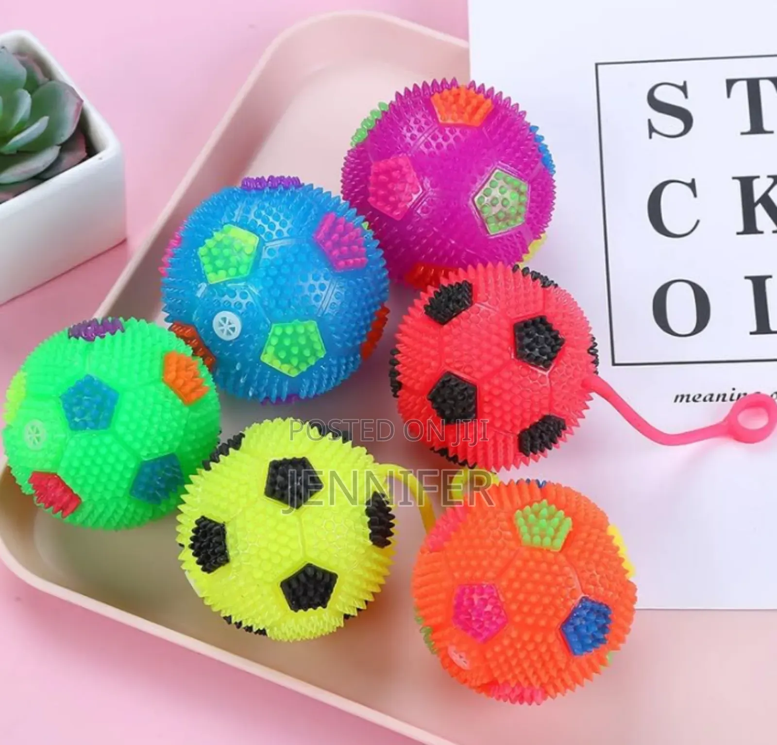 8 PCS of Colour Full Lightning Cat/ Puppy Playing Ball