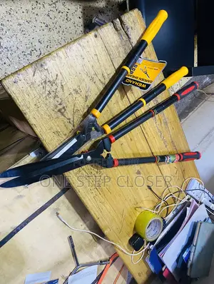 Edge Shear Cutters / Blads for Cutting Flowers in Compound