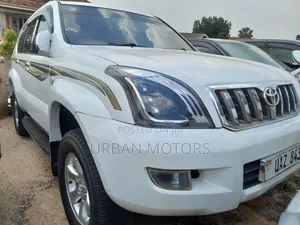 Photo - Toyota Land Cruiser Prado 2006 White