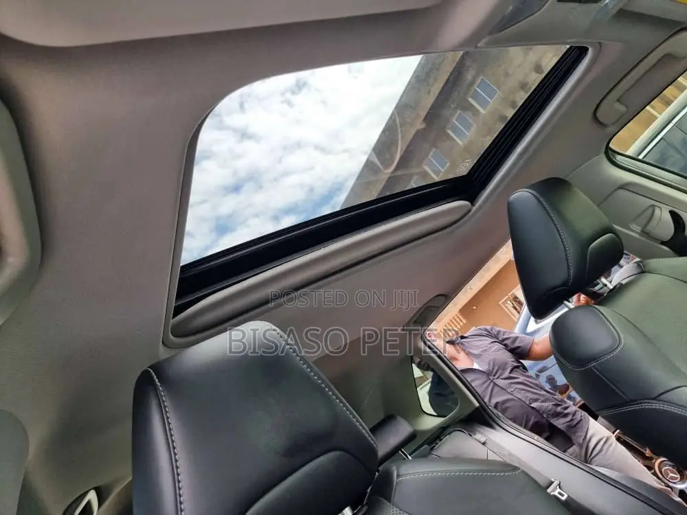 Toyota RAV4 2022 Gray