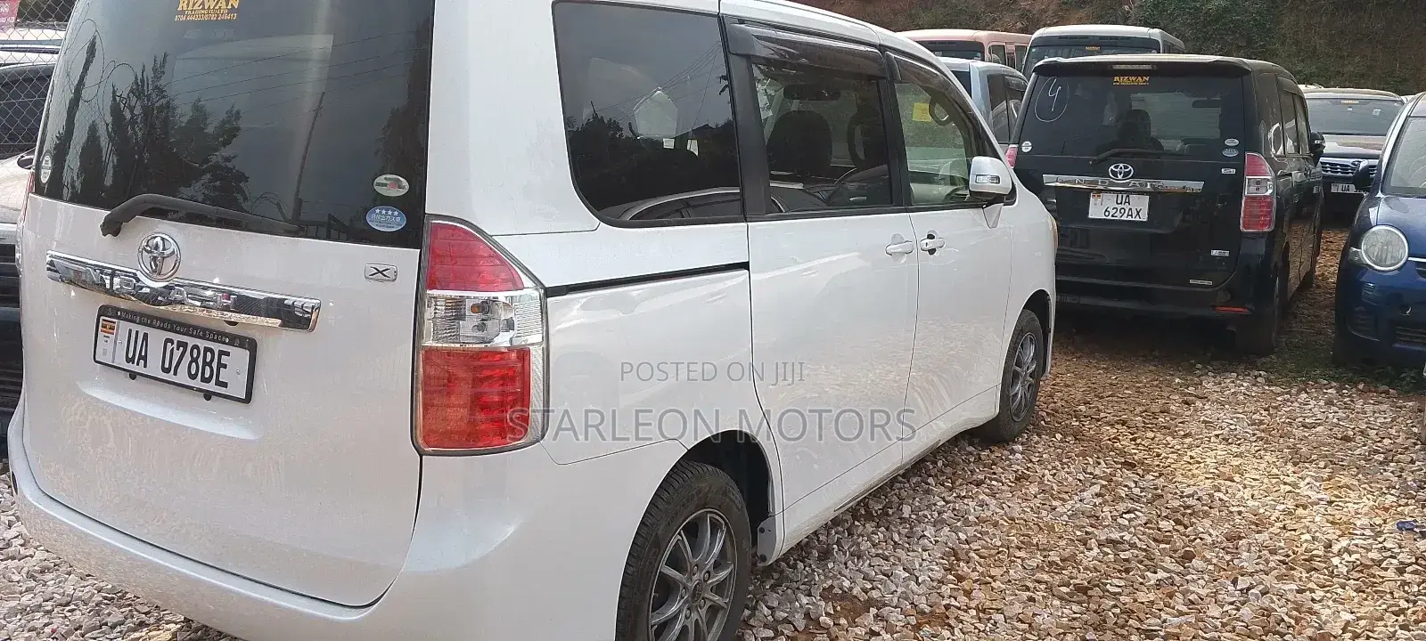 Toyota Noah 2010 White