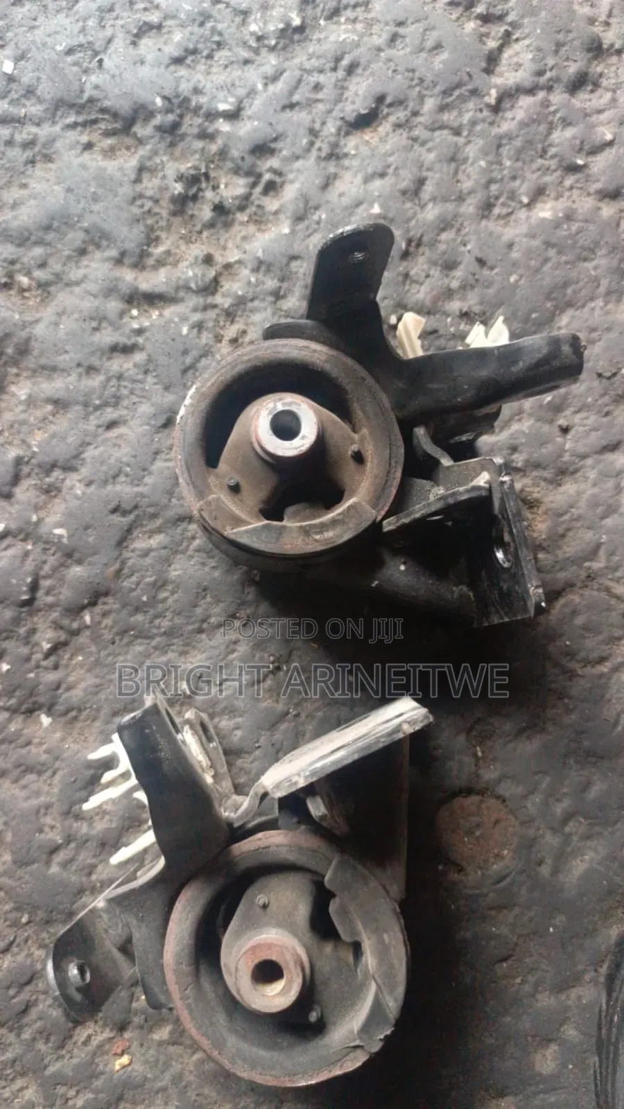 Gear Box Mounting for Toyota Wish Old Model.