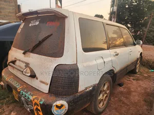 Photo - Subaru Forester SF L 1998 White