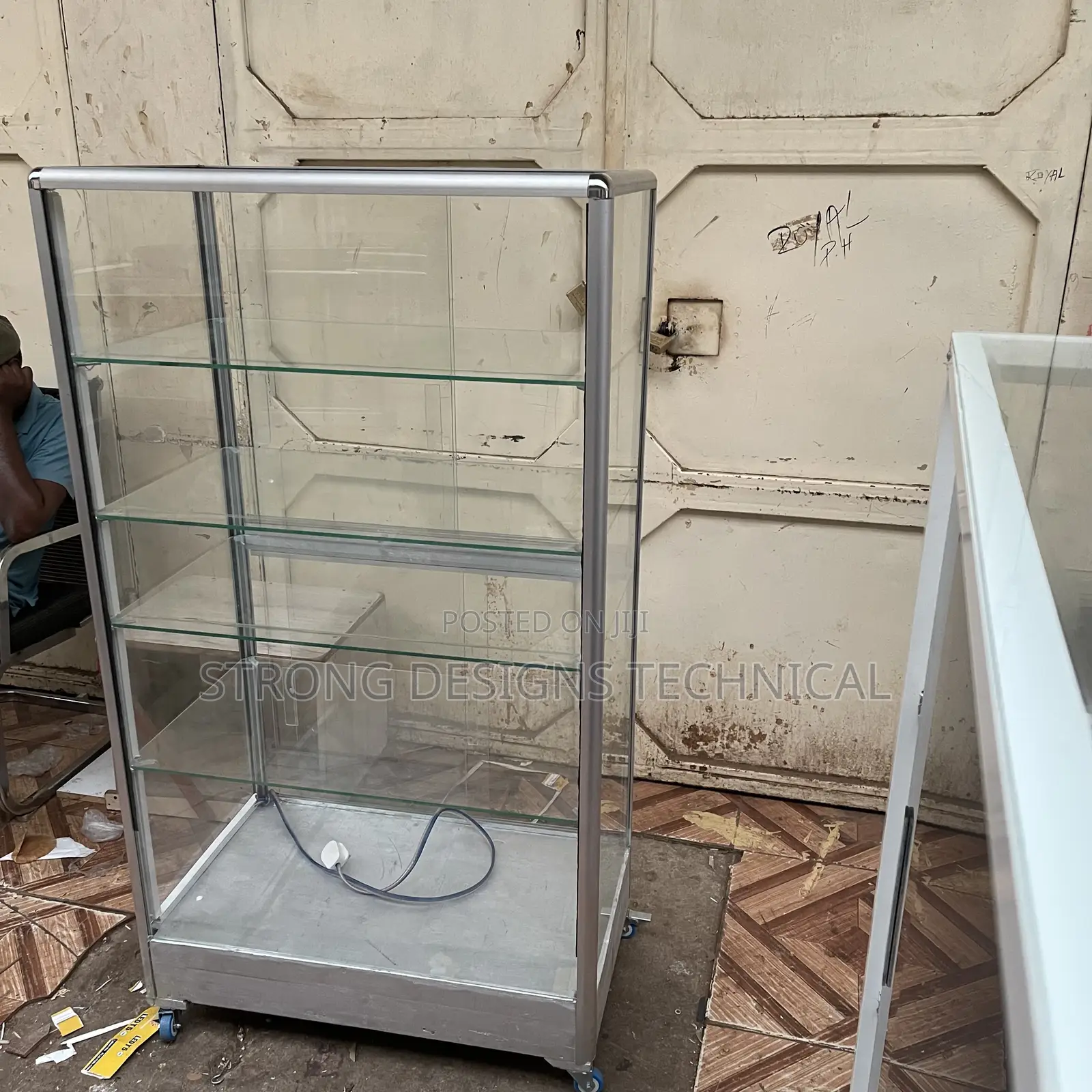 Glass Showcase/ Display Counter for Phones/Cosmetics,Watches