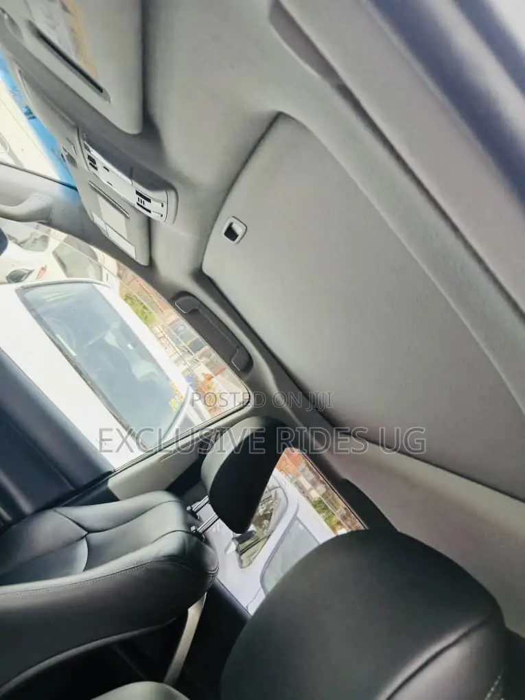 Toyota Land Cruiser Prado 2018 Gray