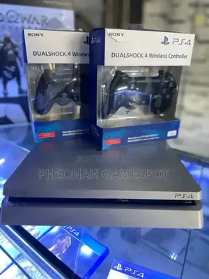 Playstation 4 Slim, 1tb Storage, 19 Games and 2 Controllers