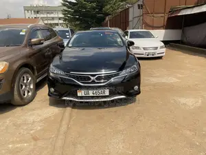 Photo - Toyota Mark X 2013 Black