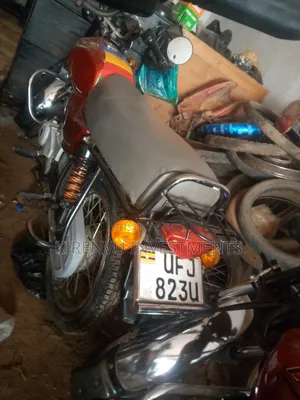 Photo - Bajaj Boxer 100 2019 Red