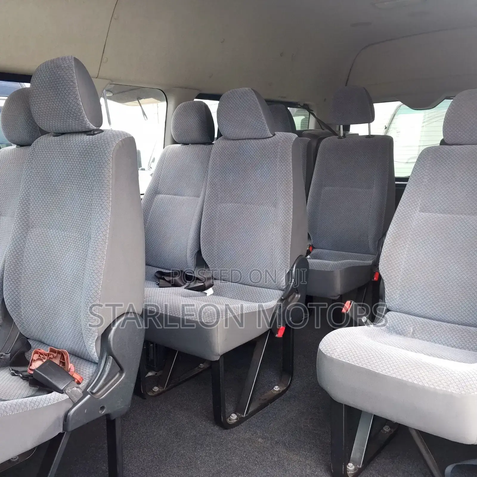 Toyota HiAce 2012