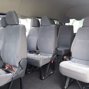Toyota HiAce 2012