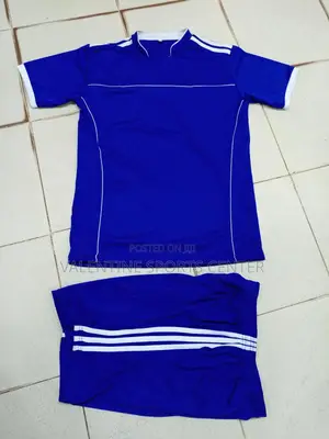 Am Man Selling Jersey Different Colors and Sizes