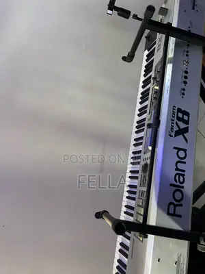 Keyboard Roland Fantom X8