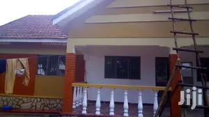 Four Bedroom House In Old Kira Road For Rent