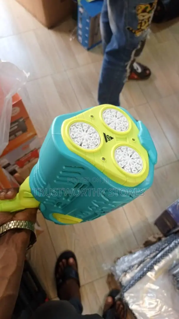 Kids Bubble Gun, Uses Batteries