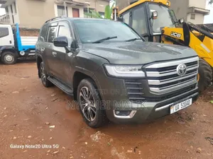 Toyota Land Cruiser 2014 Green