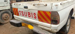 Mitsubishi L200 2005 White