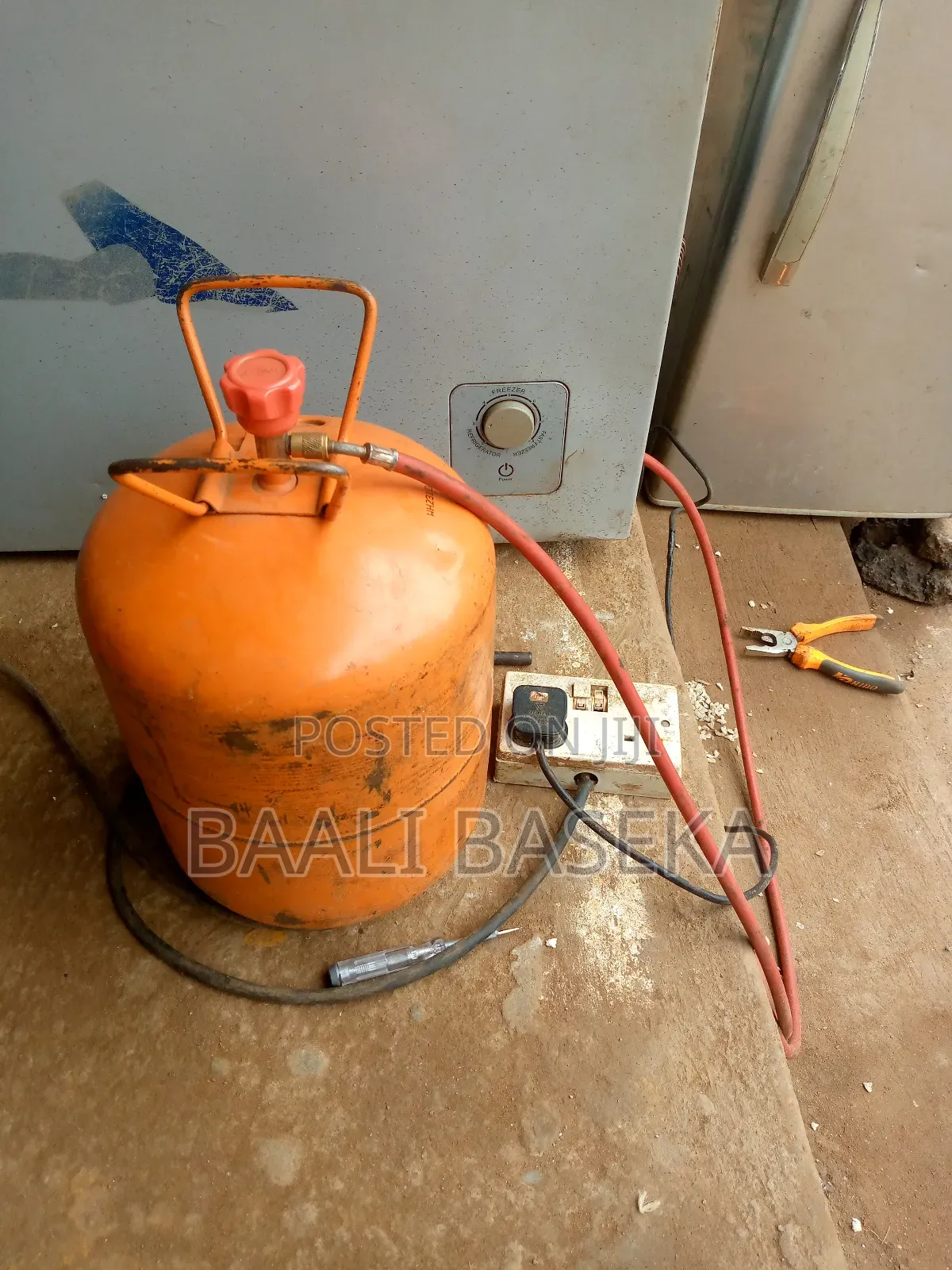 Fridge Gas Reloading and Repair