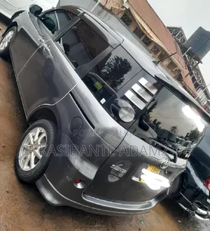Photo - Toyota Sienta 2008 Gray
