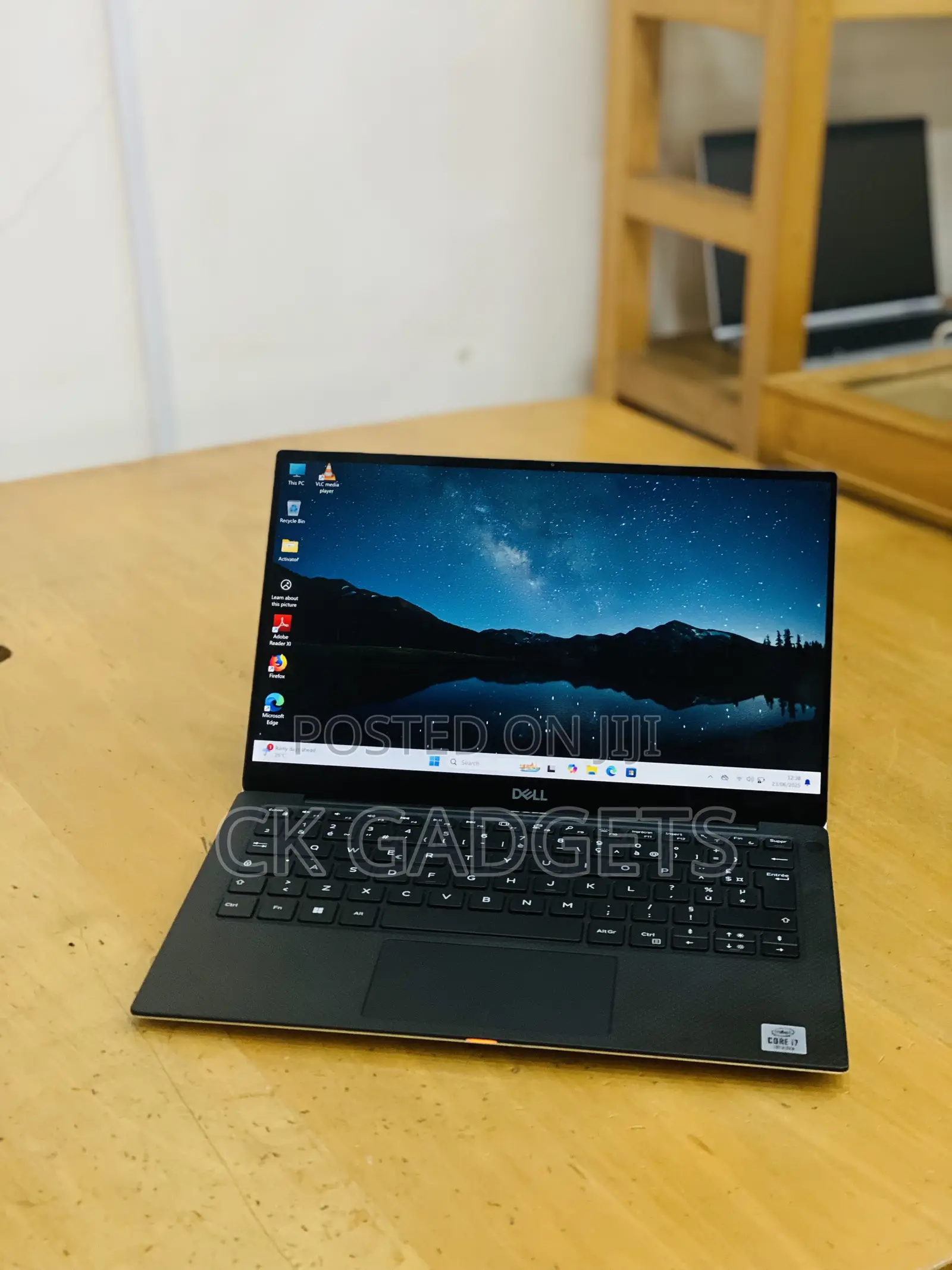 New Laptop Dell XPS 13 7390 16GB Intel Core I7 SSD 256GB