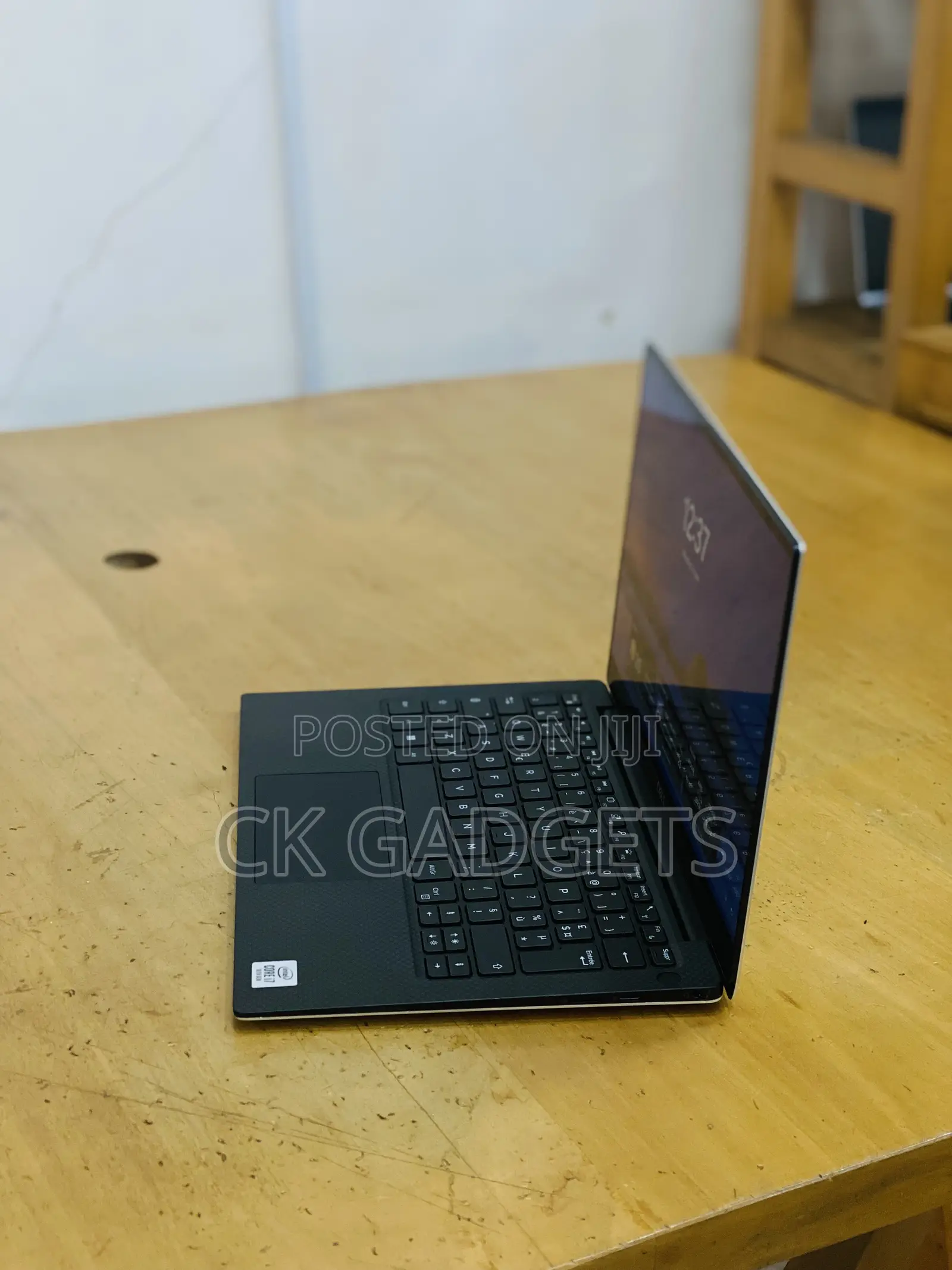 New Laptop Dell XPS 13 7390 16GB Intel Core I7 SSD 256GB