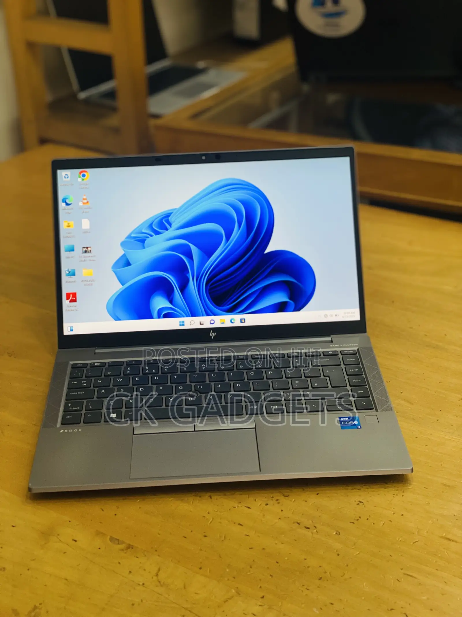 New Laptop HP ZBook Firefly G8 16GB Intel Core I7 SSD 512GB