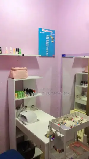 Manicure Table With Side Shelves for Nail Polish