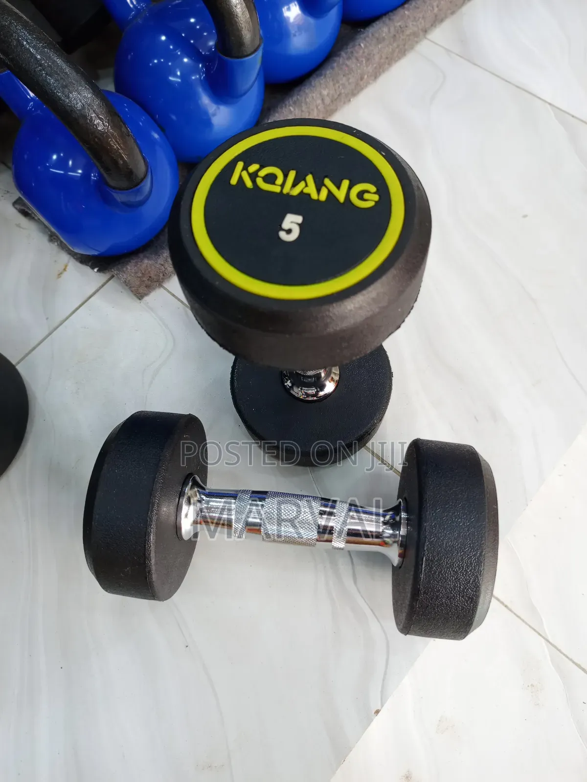 A Pair of 5kg Dumbbell Set ( 2pcs )