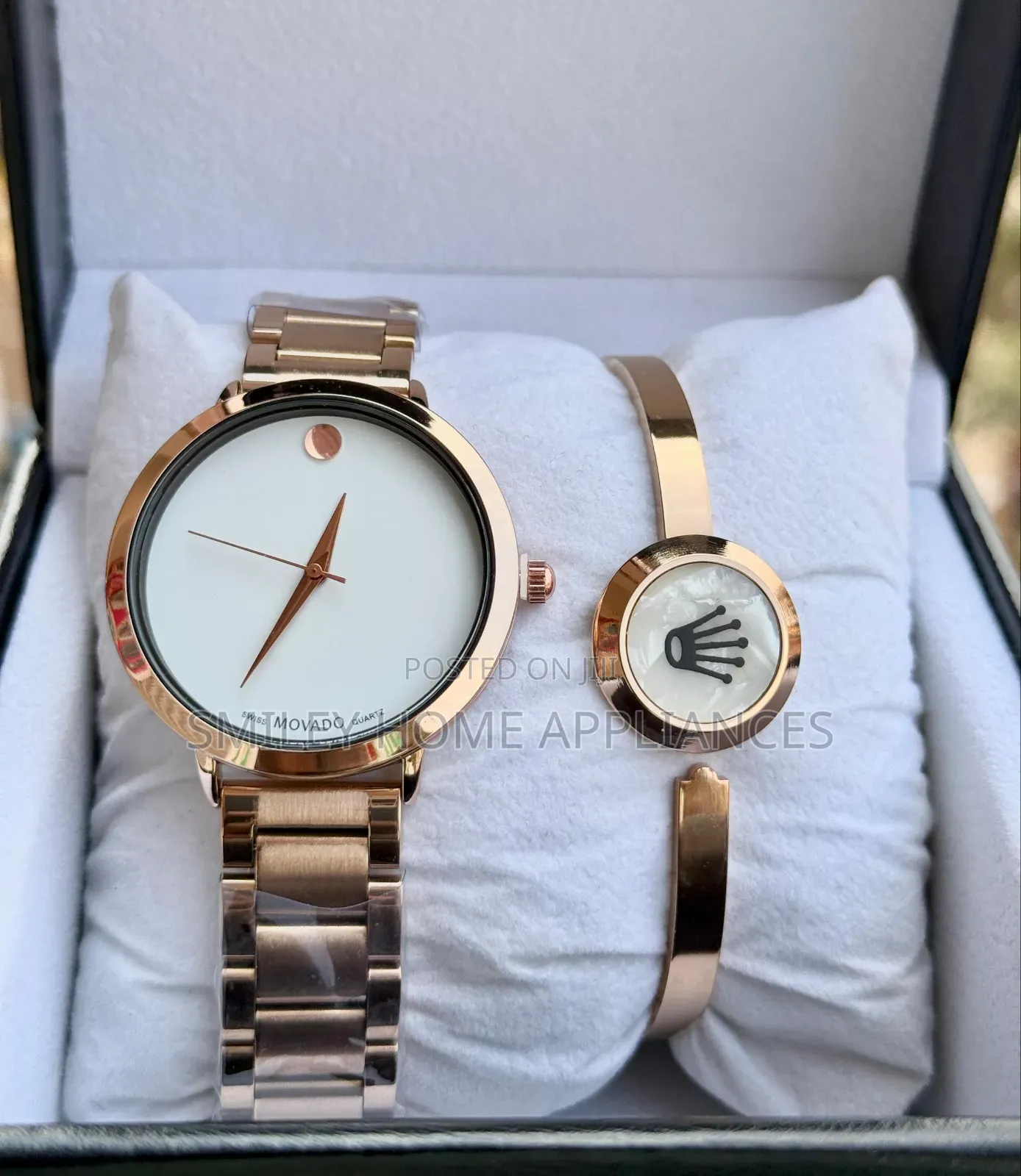 Movado Golden Strapped Women's Original Gift Box Time Piece