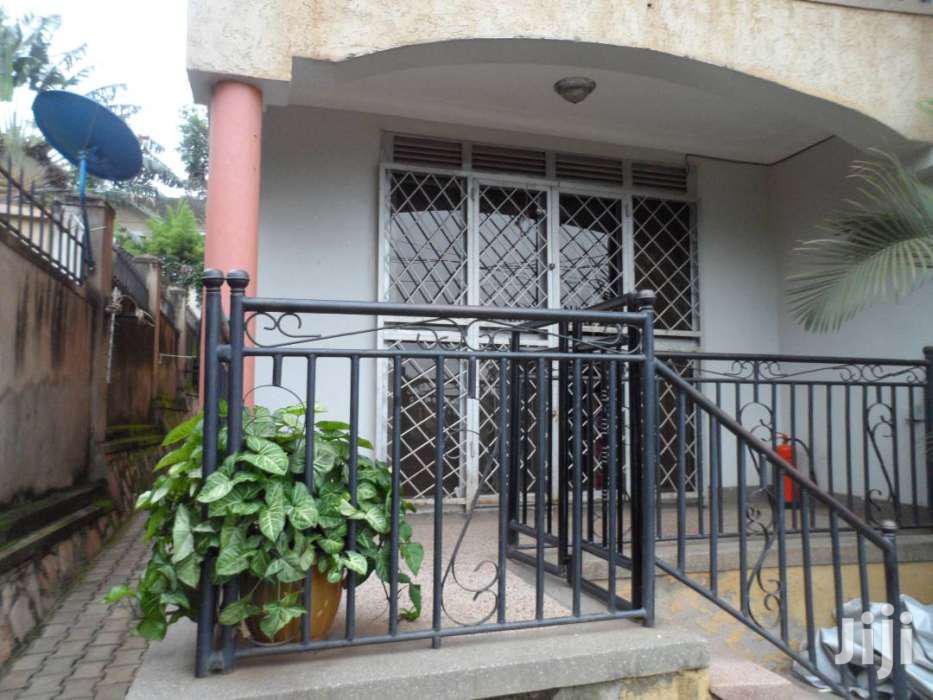 Furnished 3bdrm Apartment in Makindye for rent