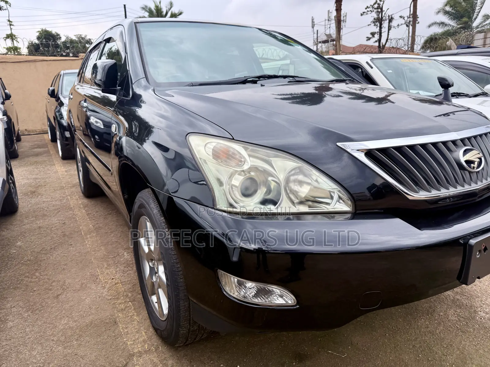 Toyota Harrier 2.4 2013 Black