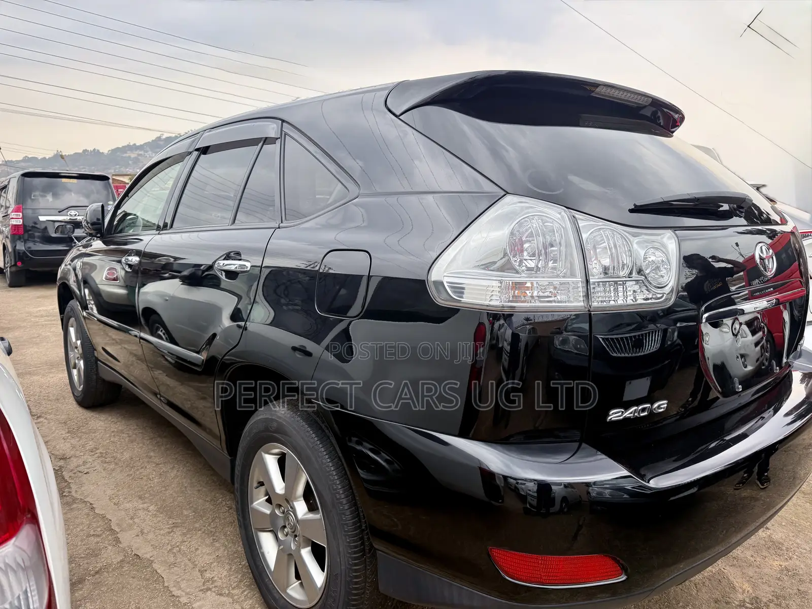 Toyota Harrier 2.4 2013 Black