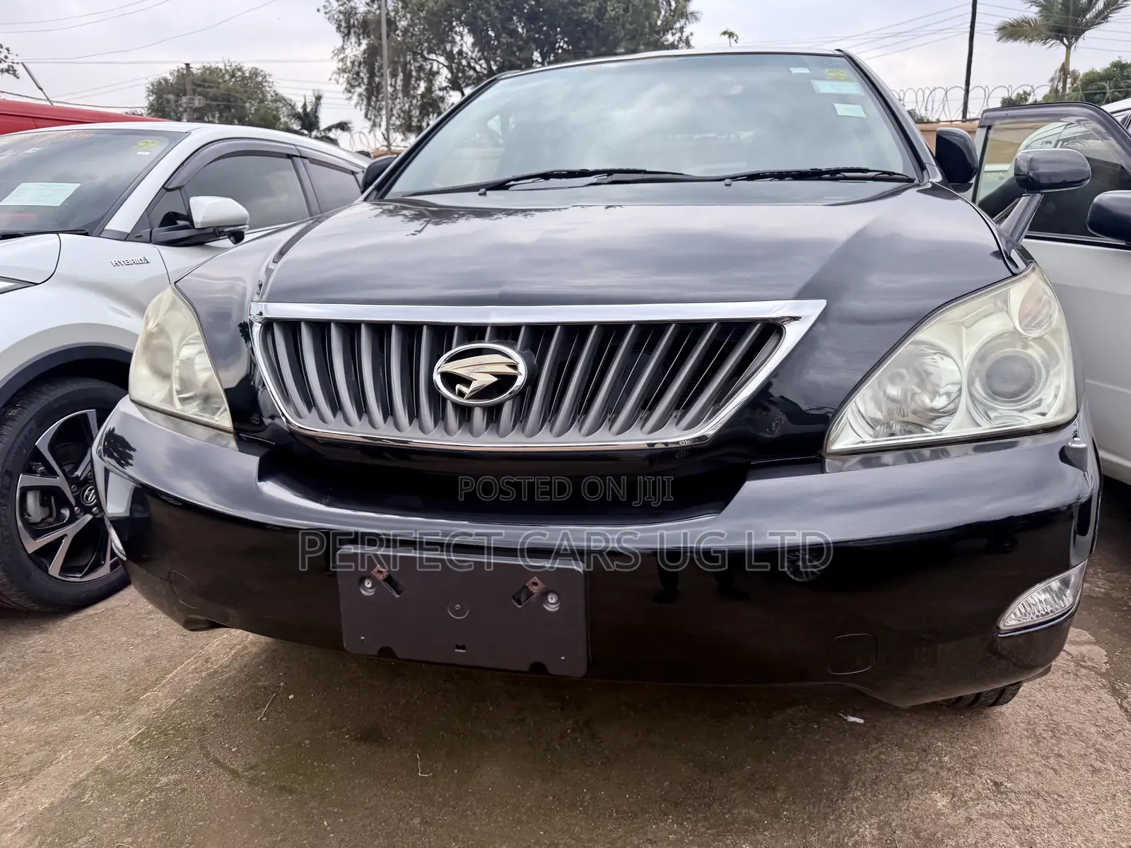 Toyota Harrier 2.4 2013 Black