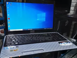 Laptop Toshiba Satellite L755 4GB Intel Core I7 HDD+SSD 250GB