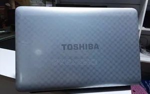 Laptop Toshiba Satellite L755 4GB Intel Core I7 HDD+SSD 250GB
