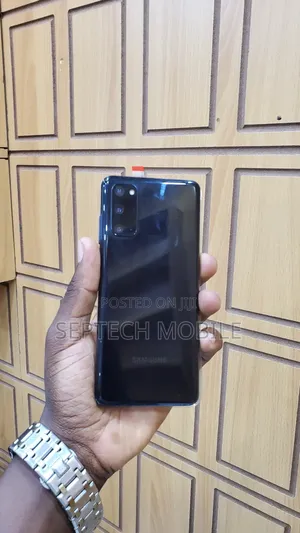 New Samsung Galaxy S20 128 GB Black