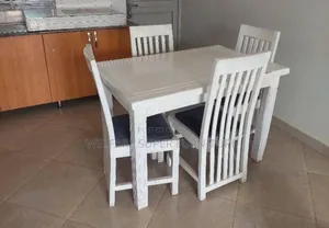 Simple Dining Set at Low Price