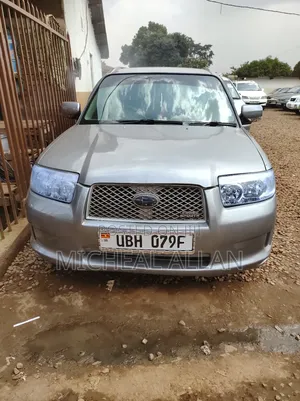 Photo - Subaru Forester 2005 Silver
