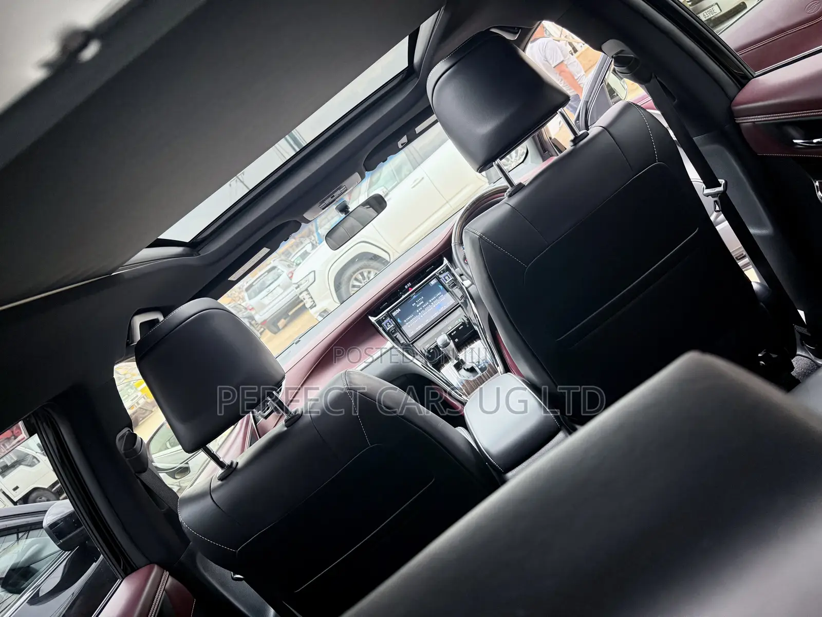 Toyota Harrier 2.0 2016 Black