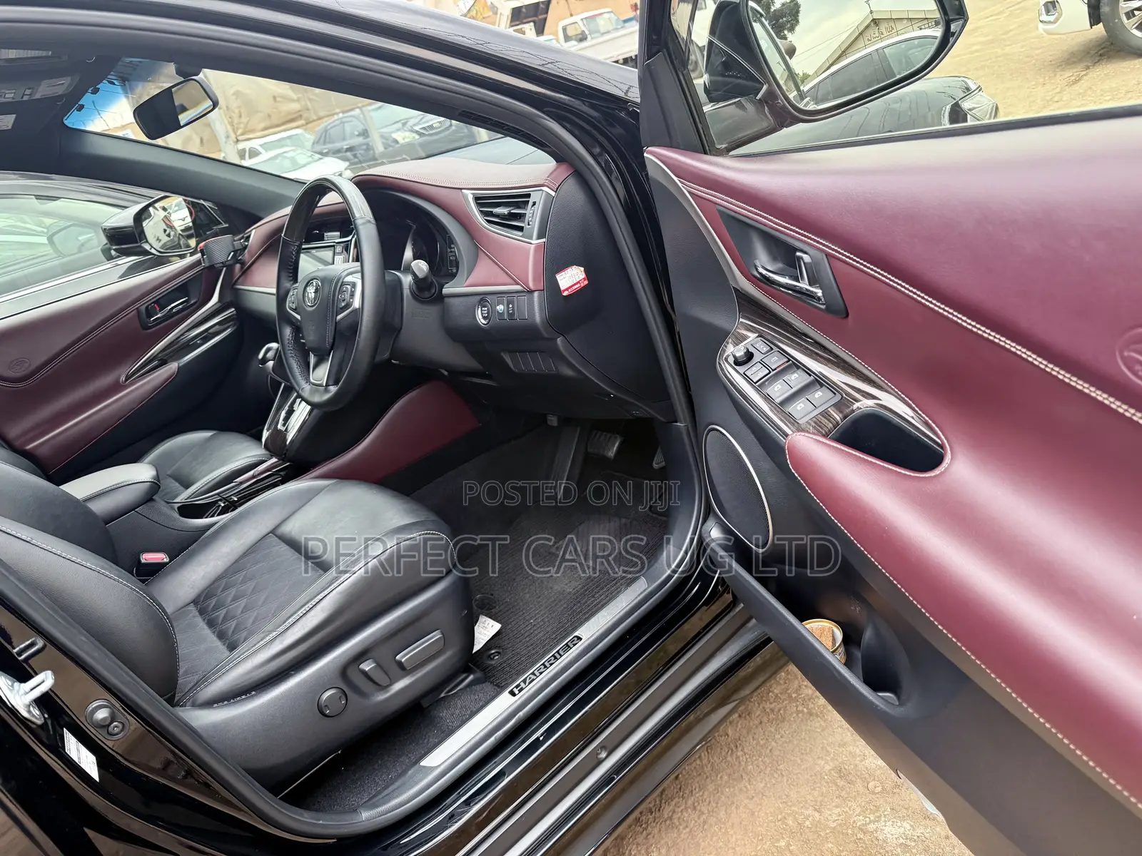 Toyota Harrier 2.0 2016 Black