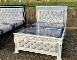 Photo - Flat Leathered Bed 4x6