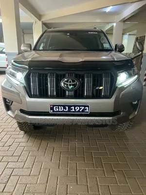 Photo - Toyota Land Cruiser Prado 2.8 2021 Silver