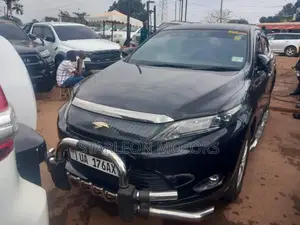 Toyota Harrier 2.0 4WD 2015 Black