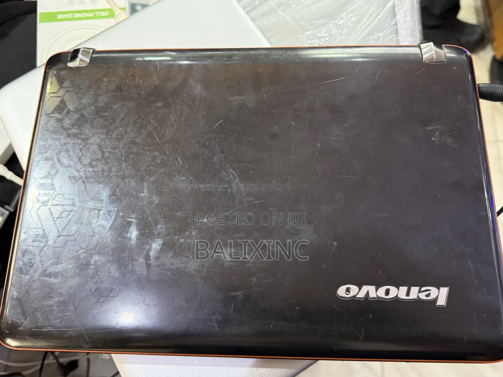 Laptop Lenovo IdeaPad Y450 4GB Intel Core I3 HDD 320GB